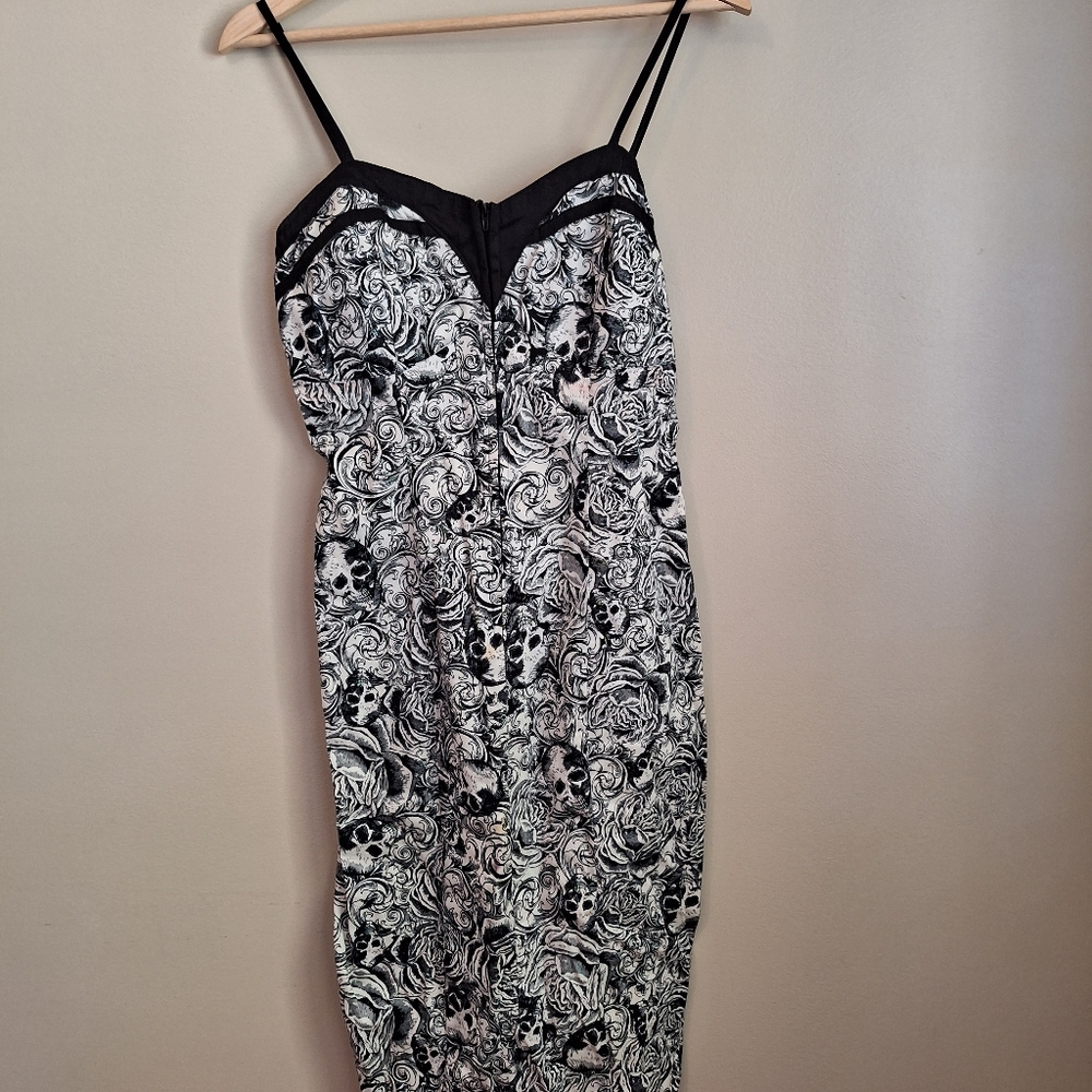 Living Dead Souls White Skulls Dress Size Medium